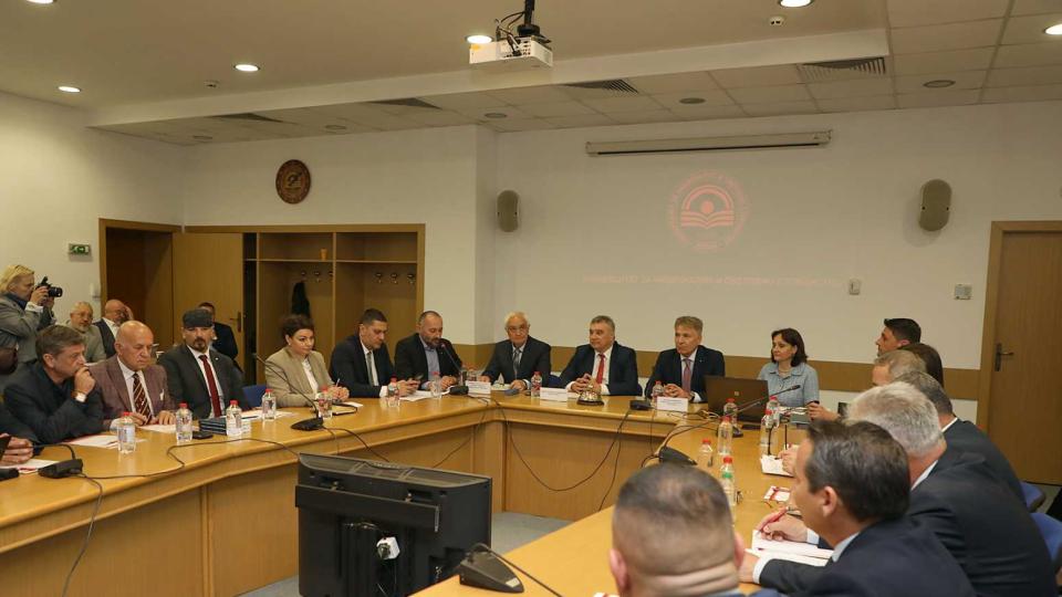 Seminar on the innovations in the Bulgarian defense industry and the modernization of the Bulgarian Army was held at the UNWE
